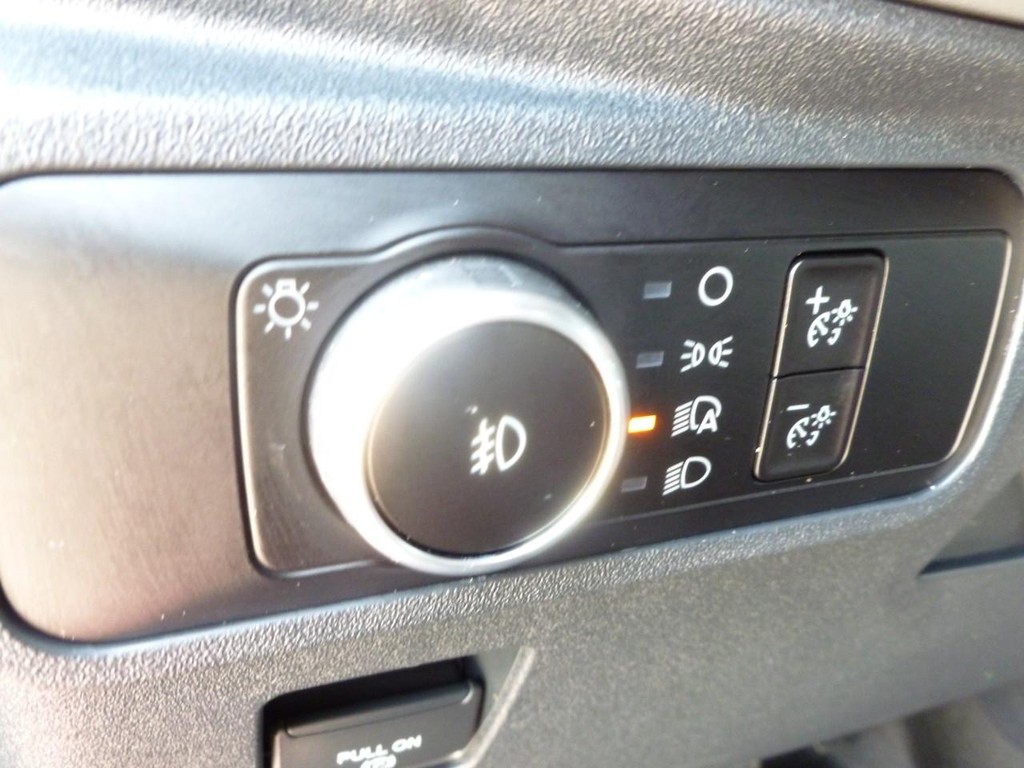 Ford Bronco Vehicle Full-screen Gallery Image 07