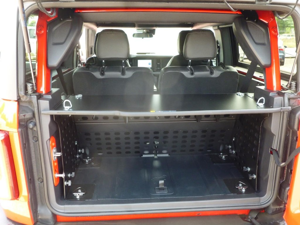 Ford Bronco Vehicle Full-screen Gallery Image 21