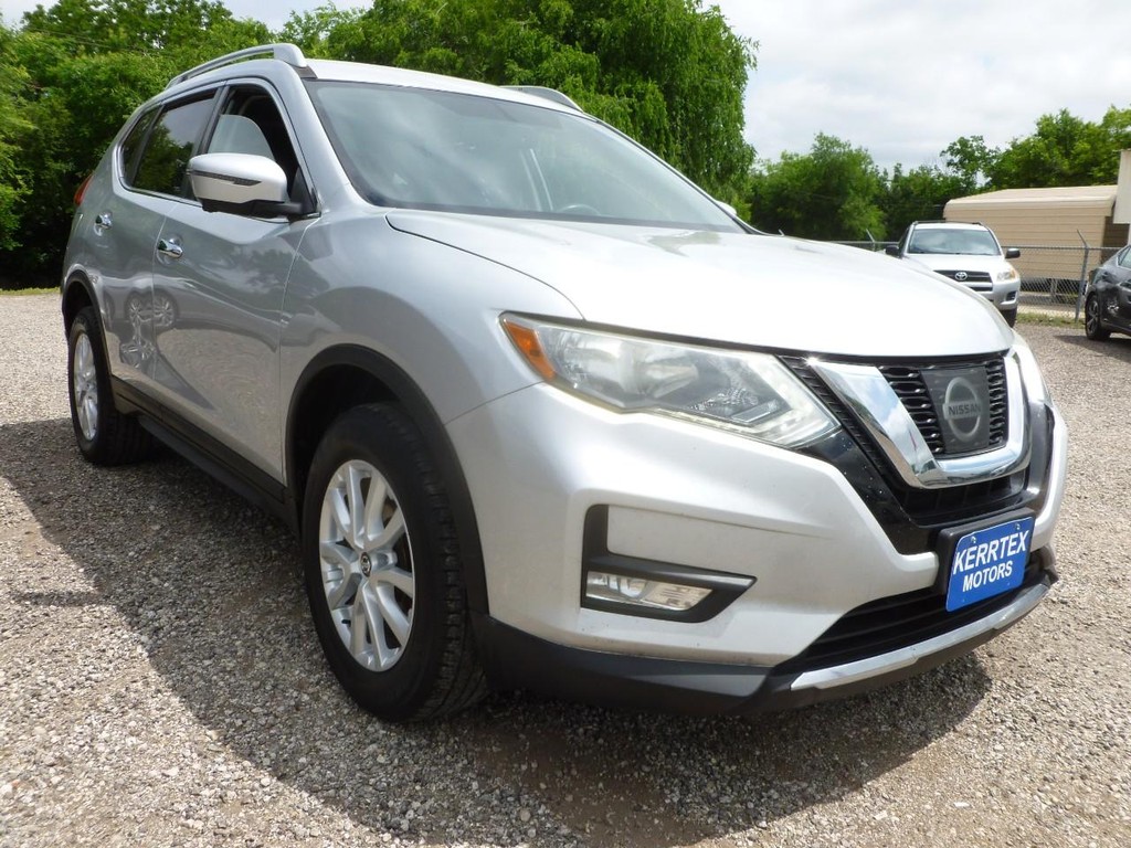 Nissan Rogue Vehicle Full-screen Gallery Image 04