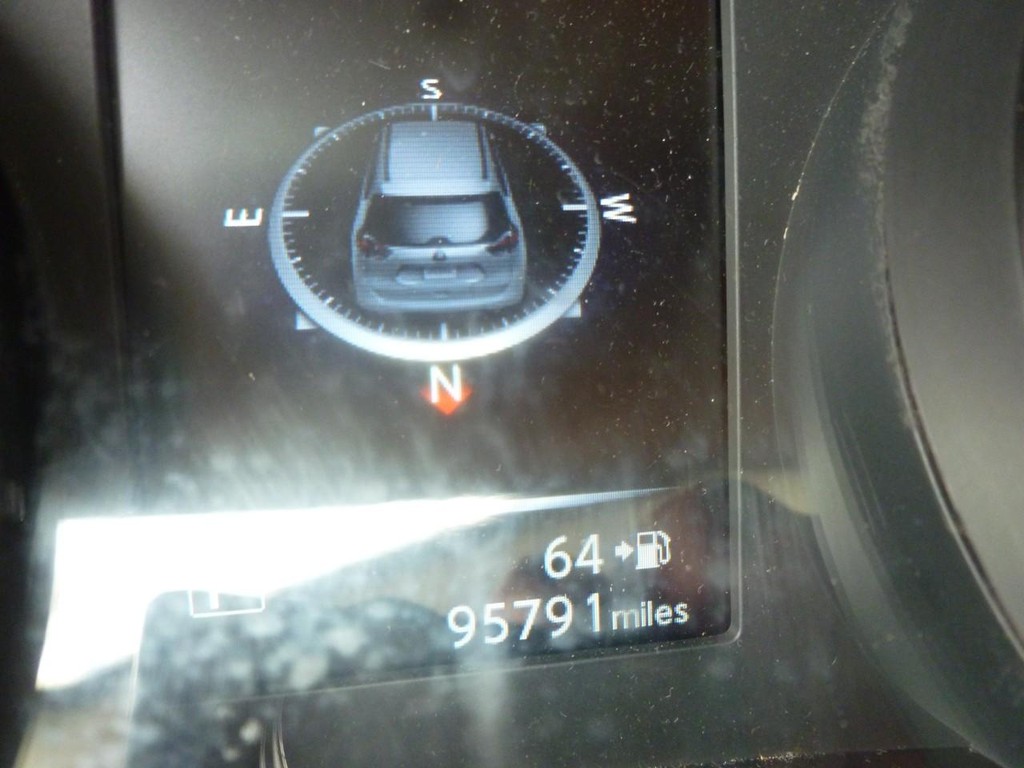 Nissan Rogue Vehicle Full-screen Gallery Image 08