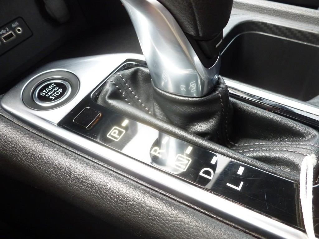 Nissan Sentra Vehicle Full-screen Gallery Image 15