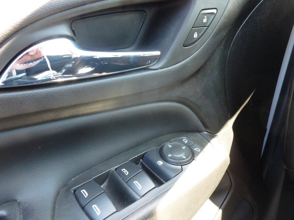 Chevrolet Equinox Vehicle Full-screen Gallery Image 08