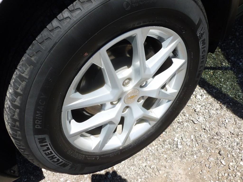 Chevrolet Equinox Vehicle Full-screen Gallery Image 24