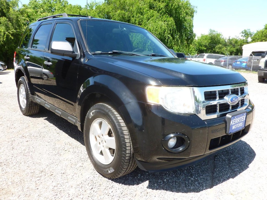 Ford Escape Vehicle Full-screen Gallery Image 04