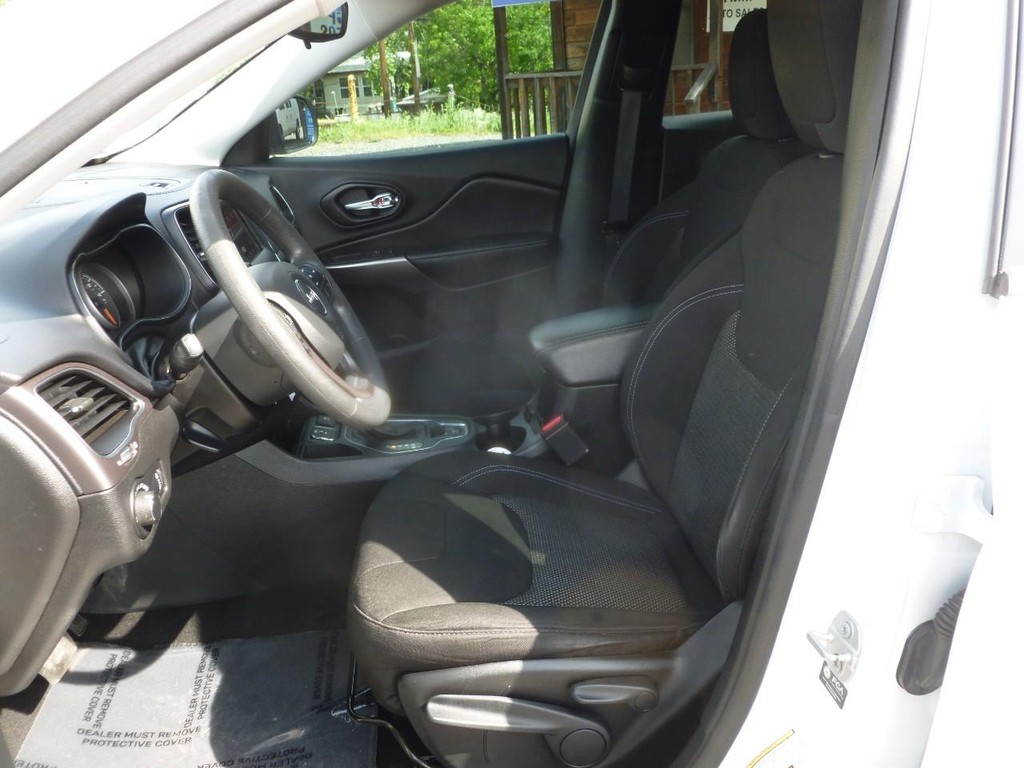Jeep Cherokee Vehicle Image 06