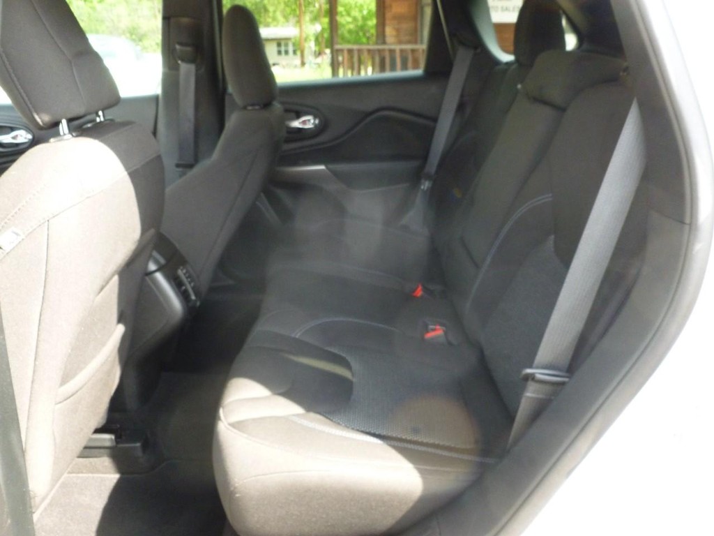 Jeep Cherokee Vehicle Image 07