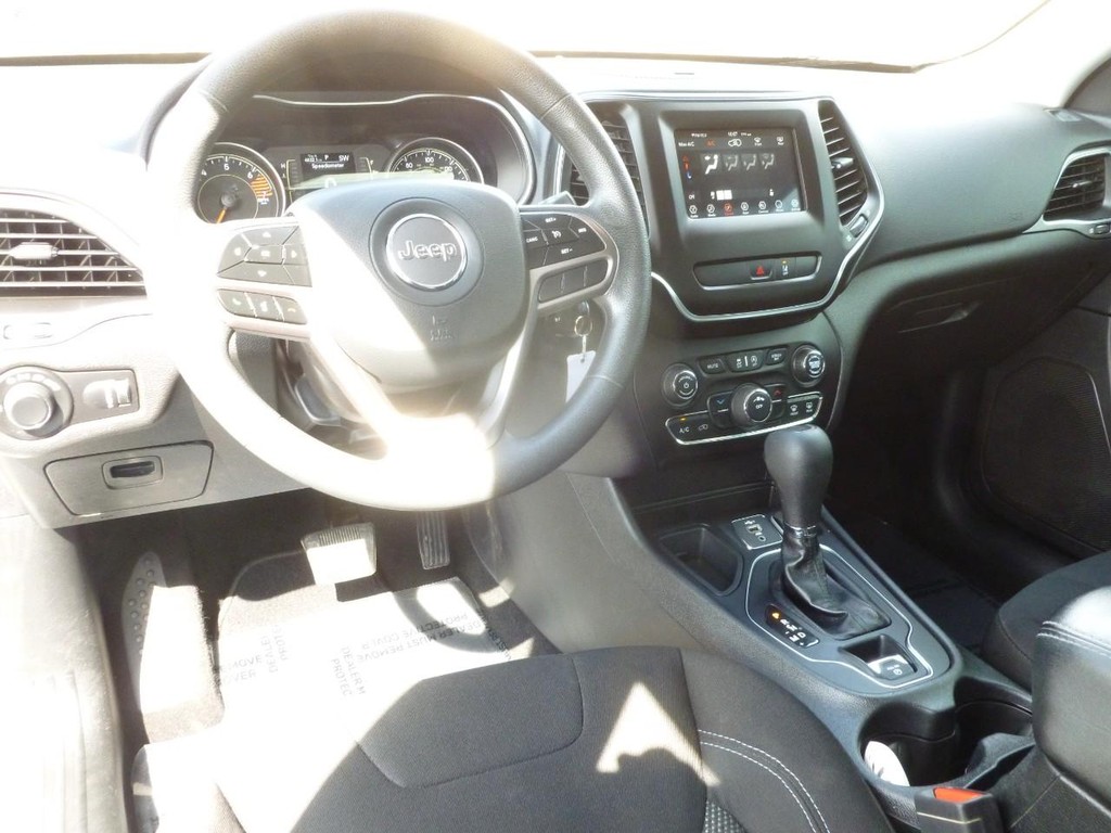 Jeep Cherokee Vehicle Image 08