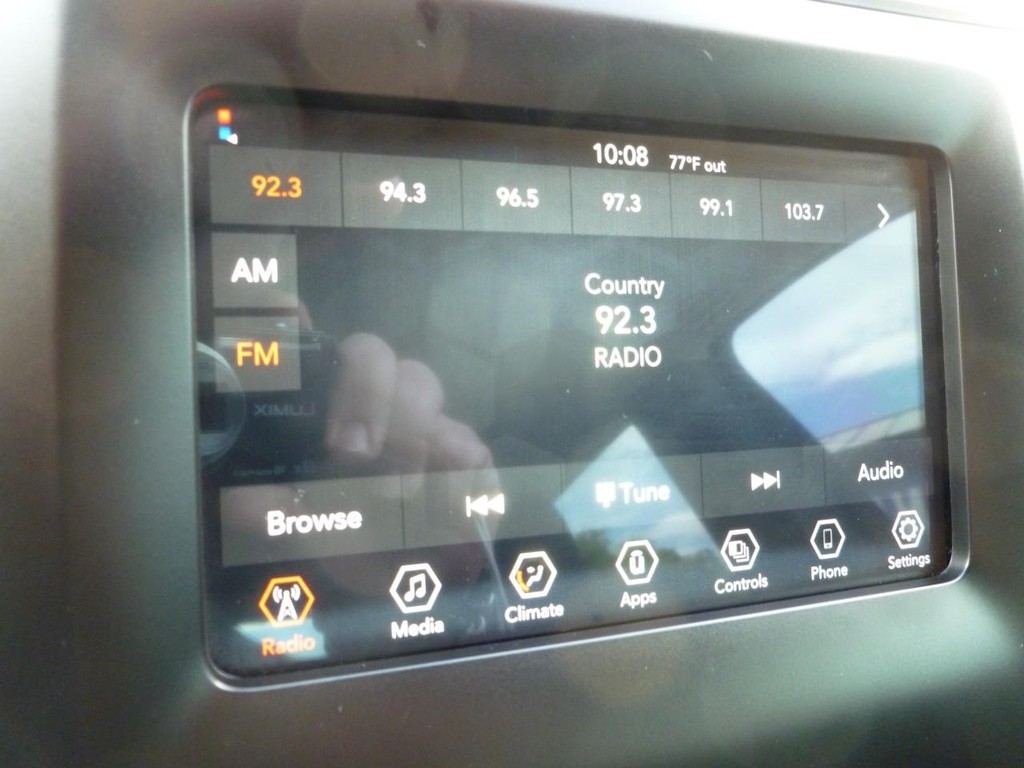 Jeep Cherokee Vehicle Image 13