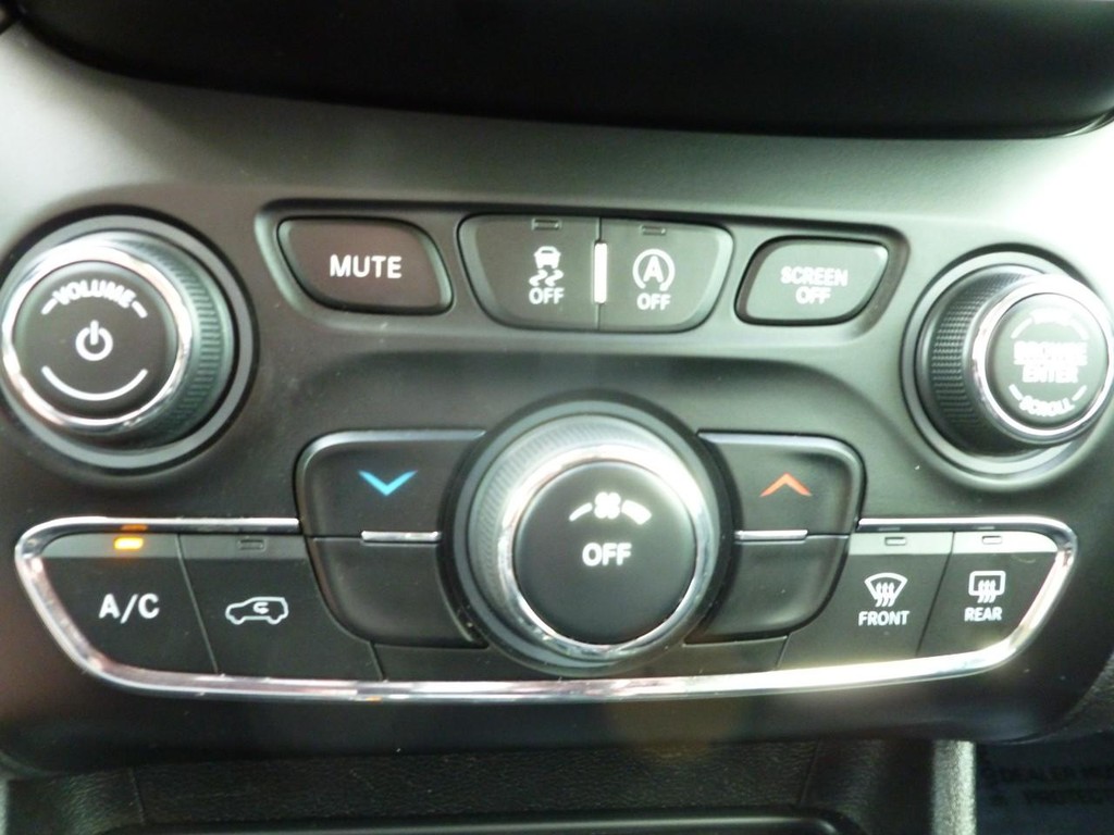 Jeep Cherokee Vehicle Image 15
