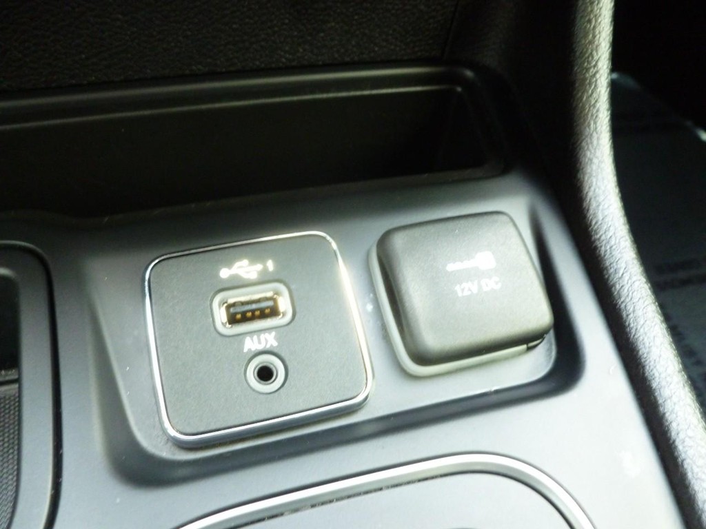 Jeep Cherokee Vehicle Image 16