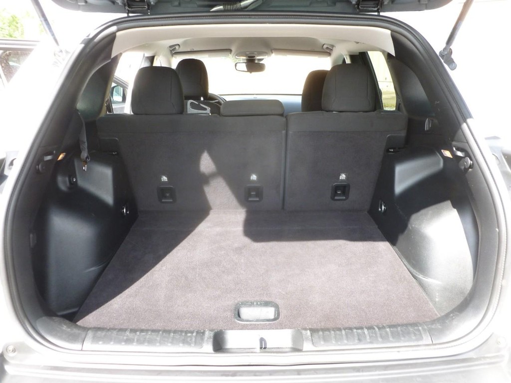 Jeep Cherokee Vehicle Image 25