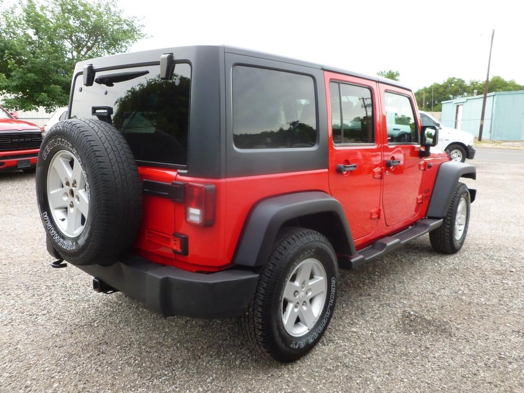 Jeep Wrangler Unlimited Vehicle Image 03