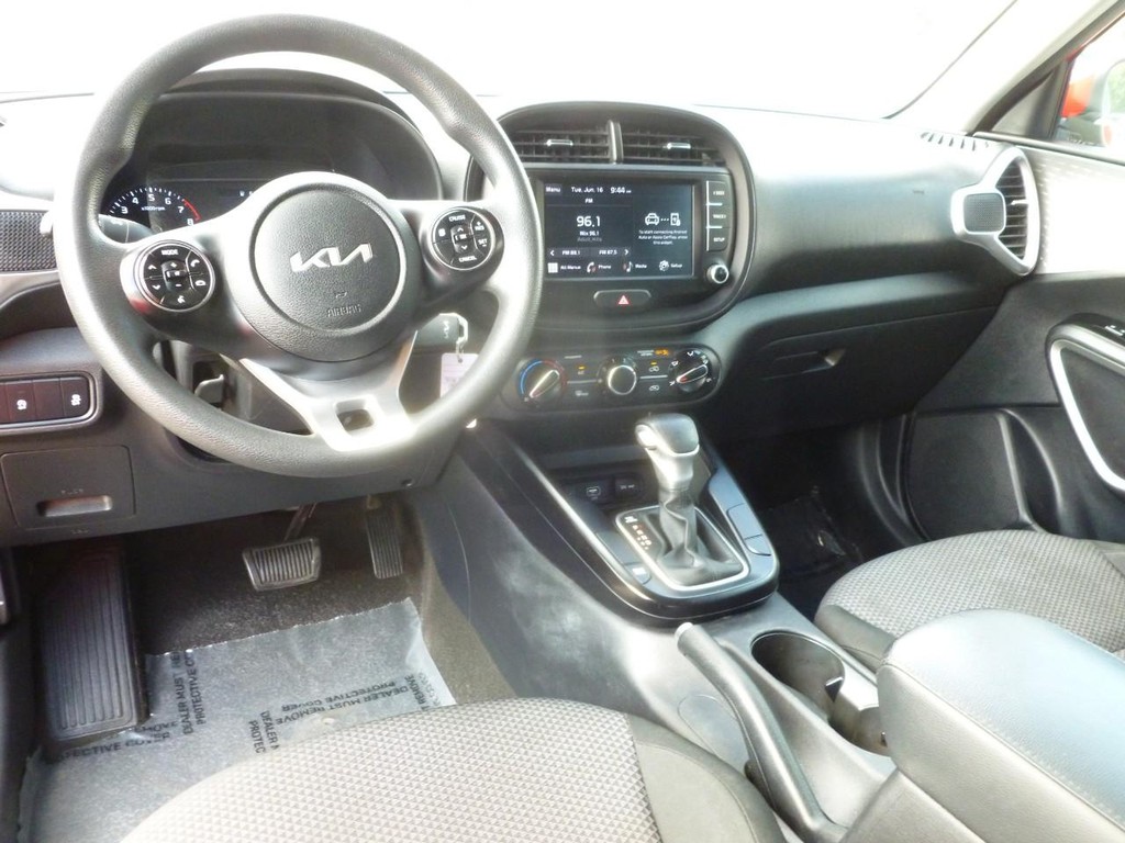 Kia Soul Vehicle Full-screen Gallery Image 07