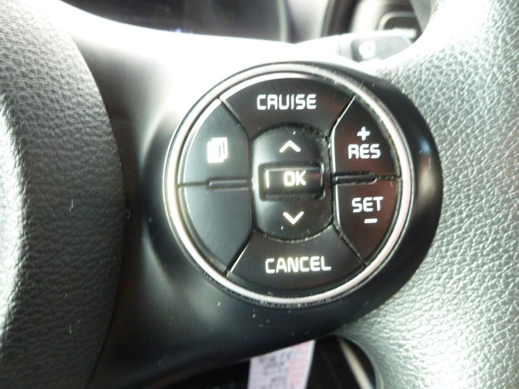 Kia Soul Vehicle Full-screen Gallery Image 12