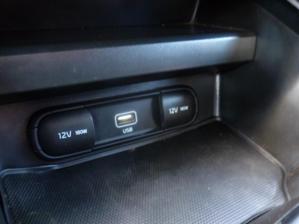 Kia Soul Vehicle Full-screen Gallery Image 16