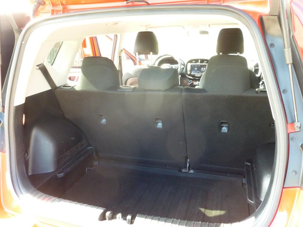 Kia Soul Vehicle Full-screen Gallery Image 24