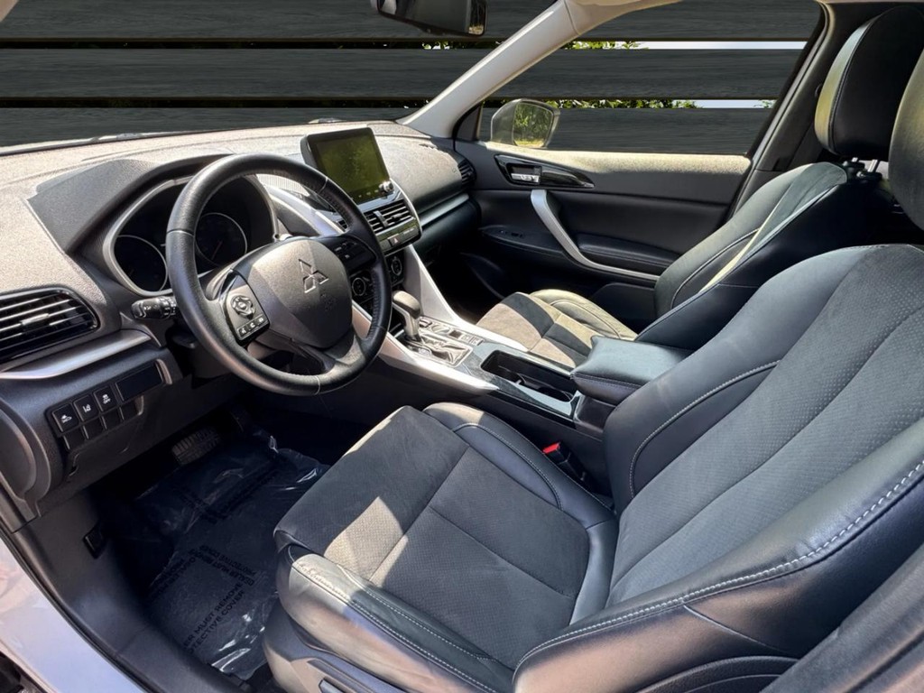 Mitsubishi Eclipse Cross Vehicle Image 10