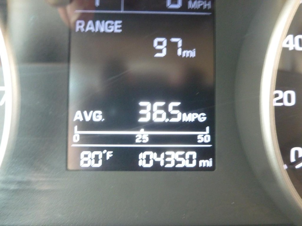 Hyundai Elantra Vehicle Full-screen Gallery Image 09