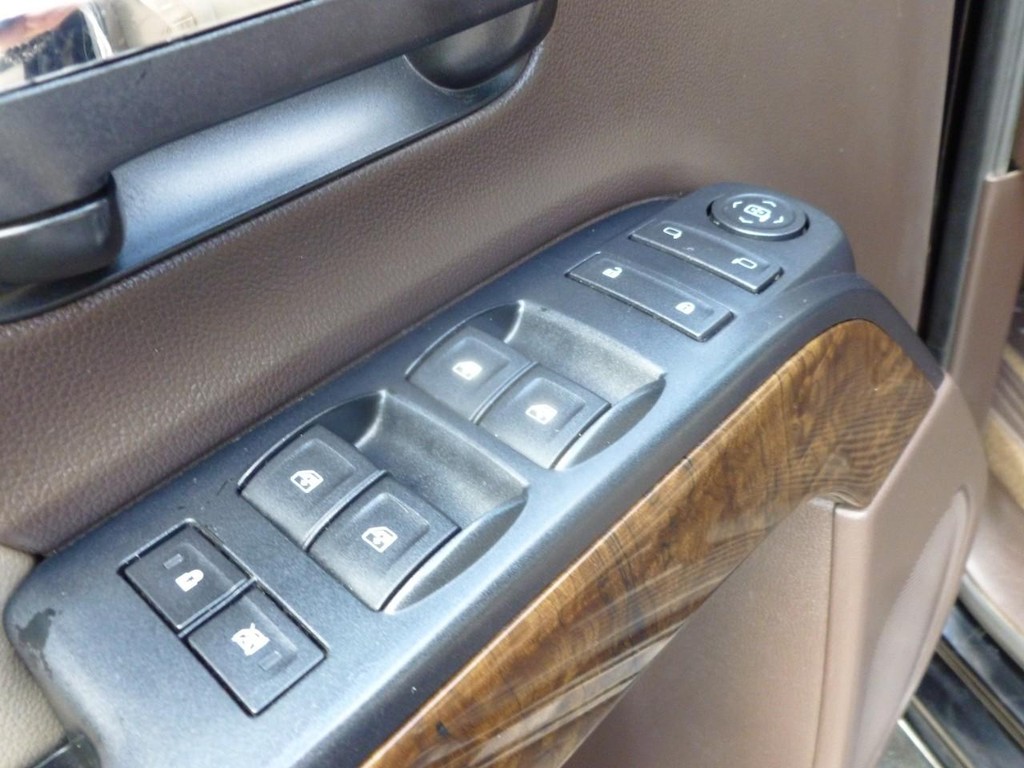 Chevrolet Silverado 1500 Vehicle Full-screen Gallery Image 08