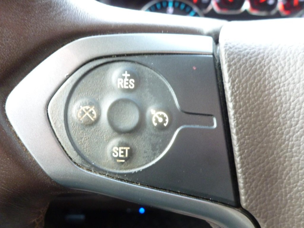 Chevrolet Silverado 1500 Vehicle Full-screen Gallery Image 10