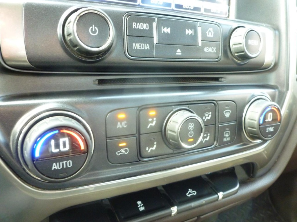 Chevrolet Silverado 1500 Vehicle Full-screen Gallery Image 13
