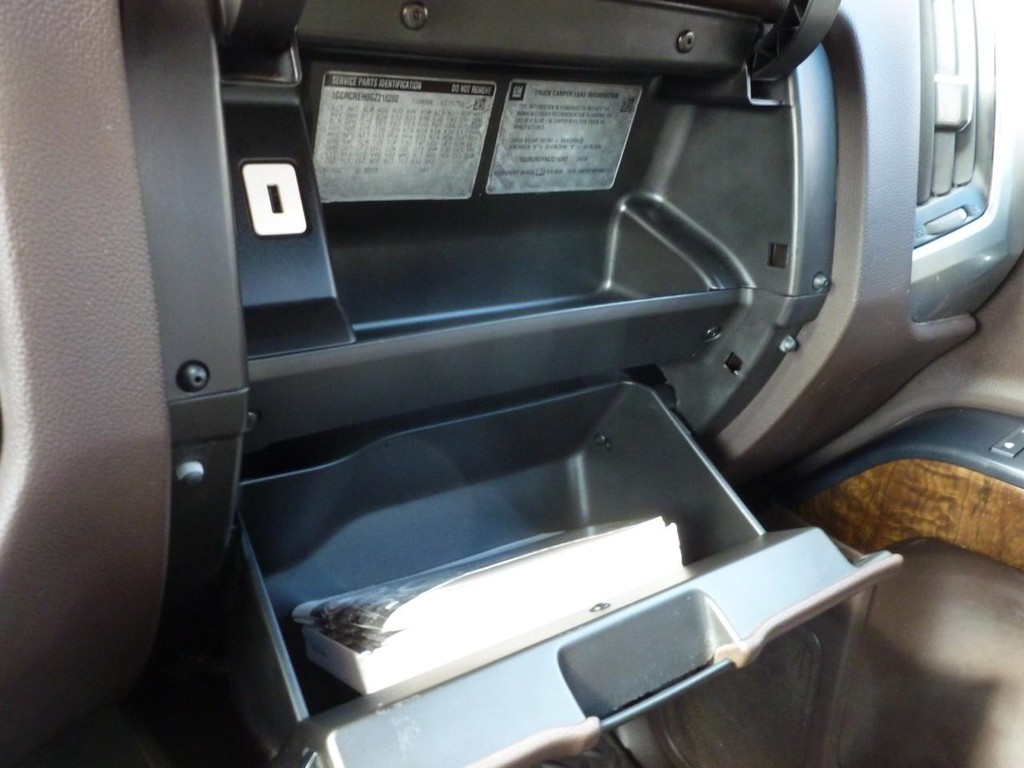 Chevrolet Silverado 1500 Vehicle Full-screen Gallery Image 15