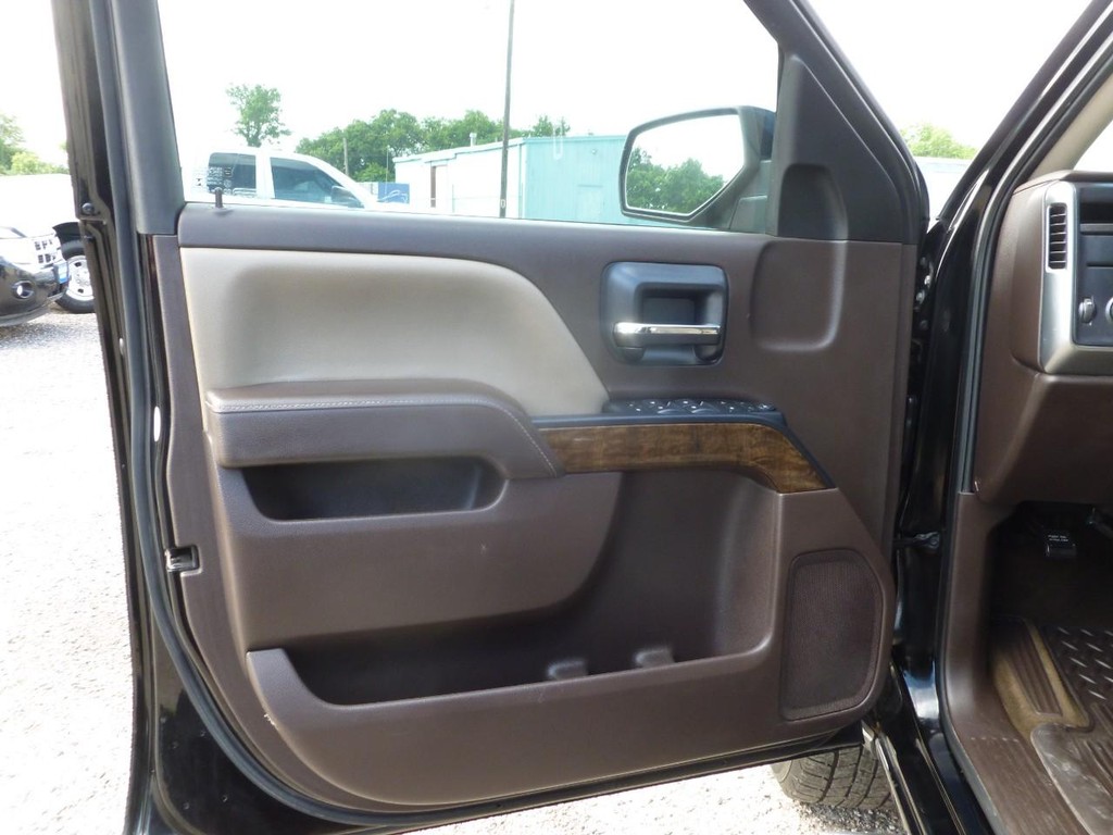 Chevrolet Silverado 1500 Vehicle Full-screen Gallery Image 17