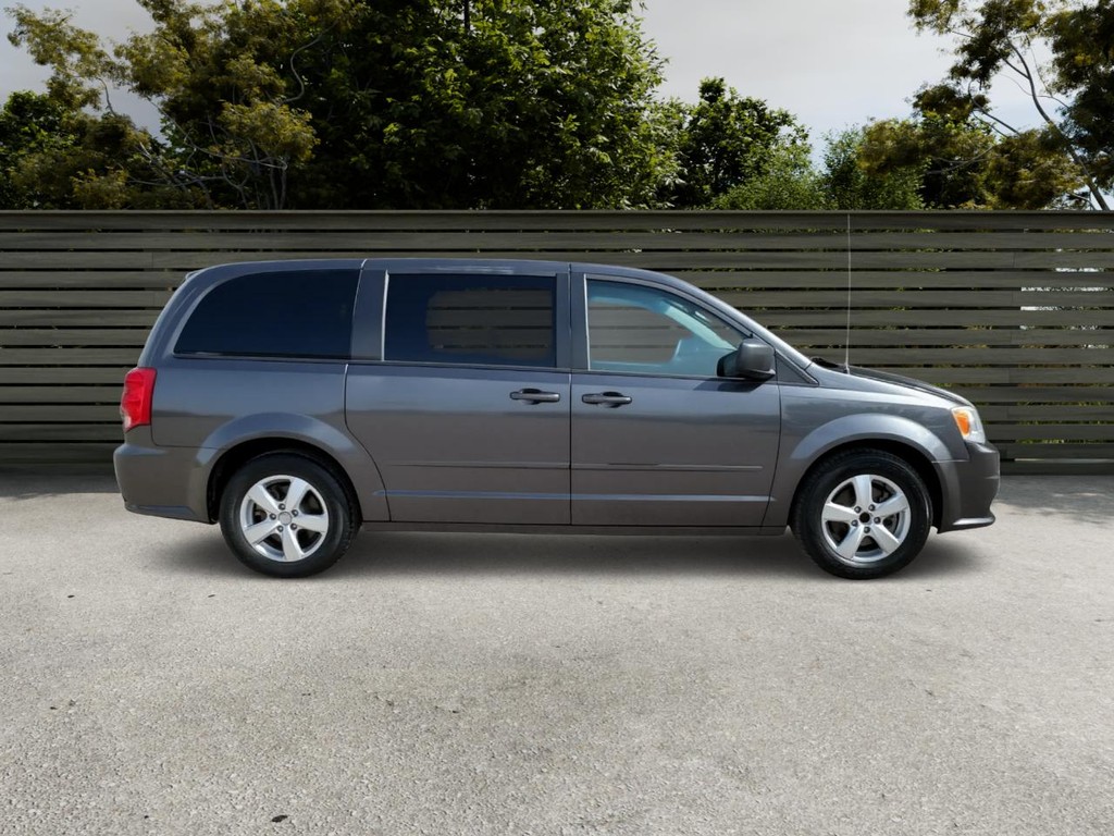Dodge Grand Caravan Vehicle Full-screen Gallery Image 06