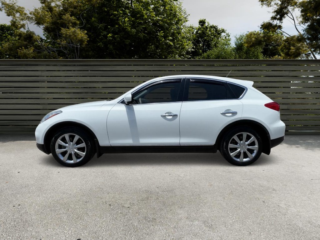 INFINITI EX35 Vehicle Full-screen Gallery Image 02