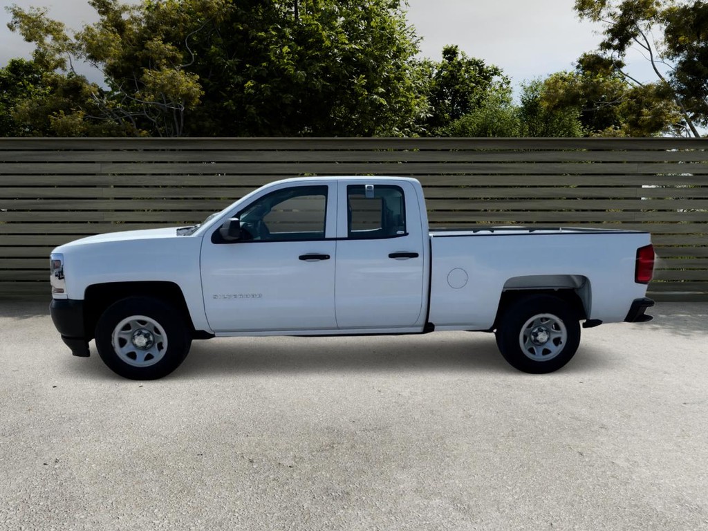 Chevrolet Silverado 1500 Vehicle Full-screen Gallery Image 02