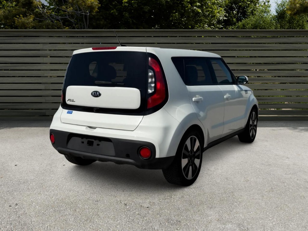 Kia Soul Vehicle Full-screen Gallery Image 05