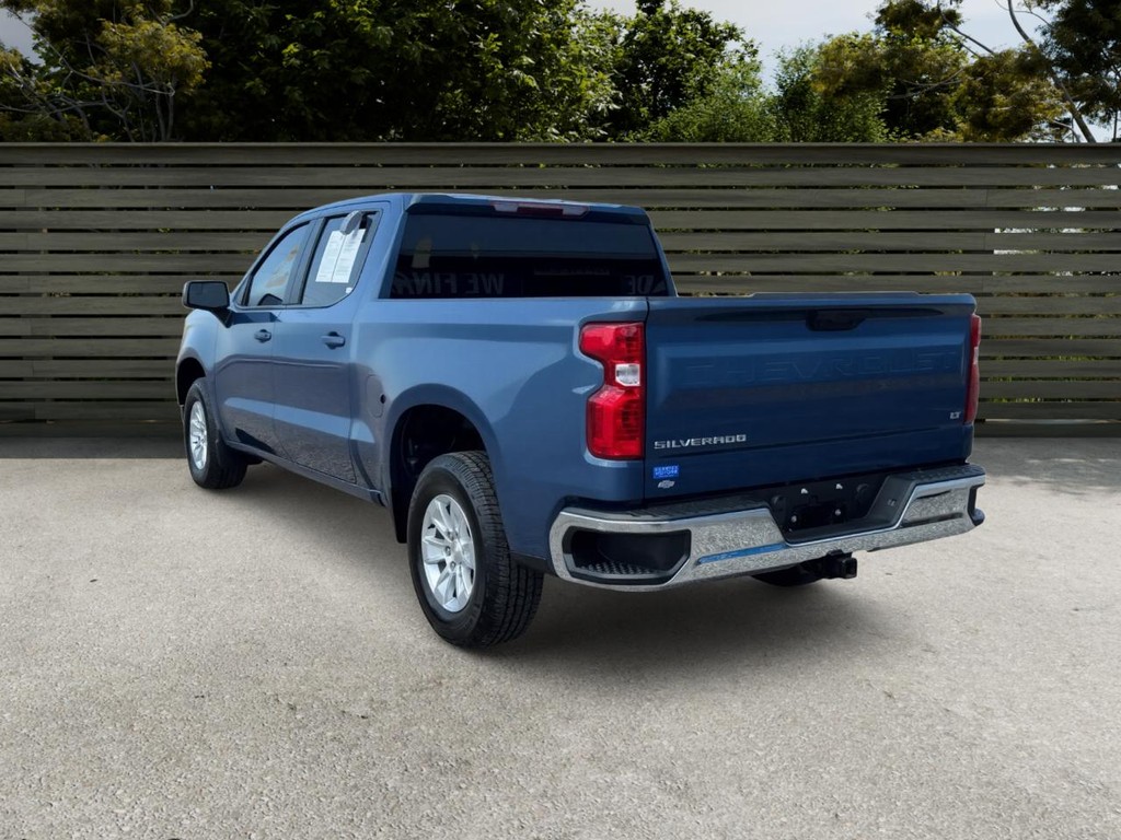 Chevrolet Silverado 1500 Vehicle Full-screen Gallery Image 03