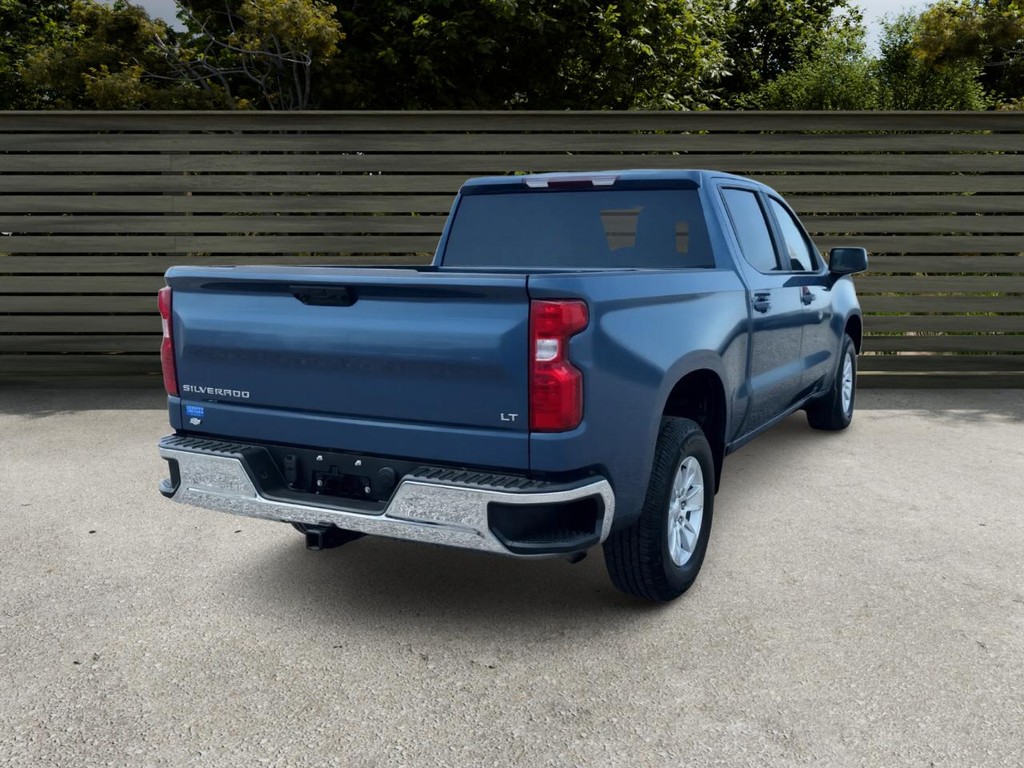 Chevrolet Silverado 1500 Vehicle Full-screen Gallery Image 05