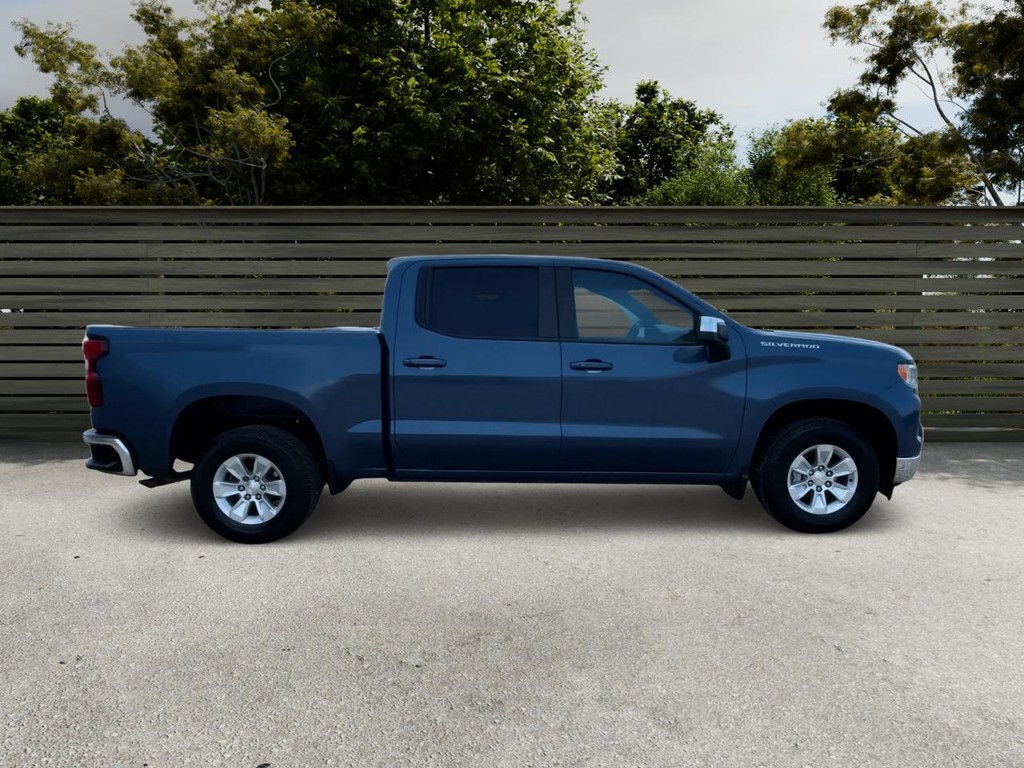 Chevrolet Silverado 1500 Vehicle Full-screen Gallery Image 06