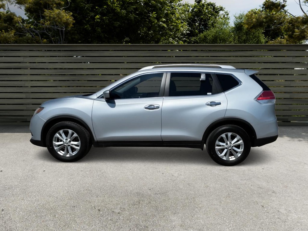 Nissan Rogue Vehicle Full-screen Gallery Image 08