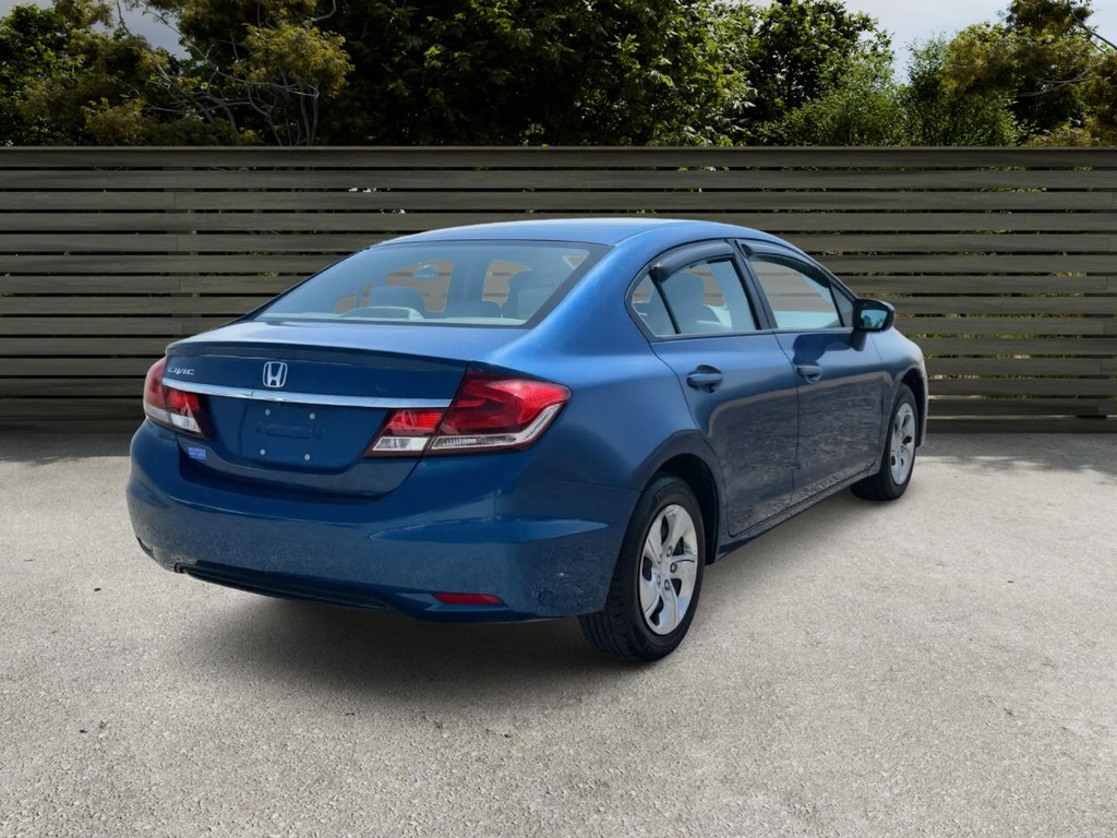 Honda Civic Sedan Vehicle Full-screen Gallery Image 05