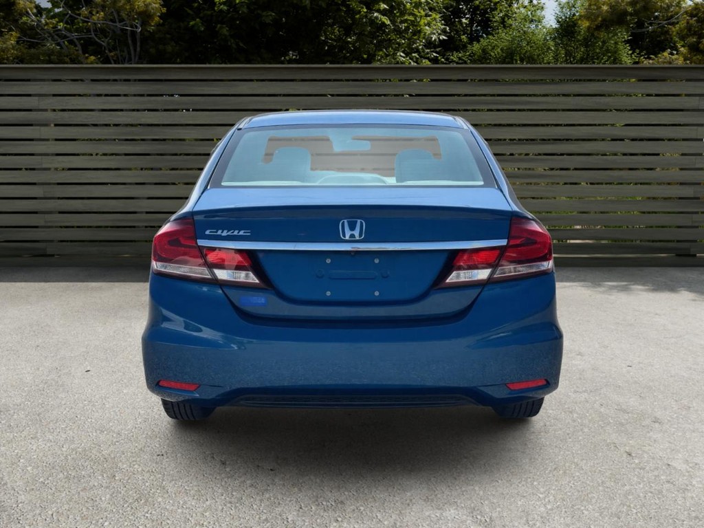 Honda Civic Sedan Vehicle Full-screen Gallery Image 06