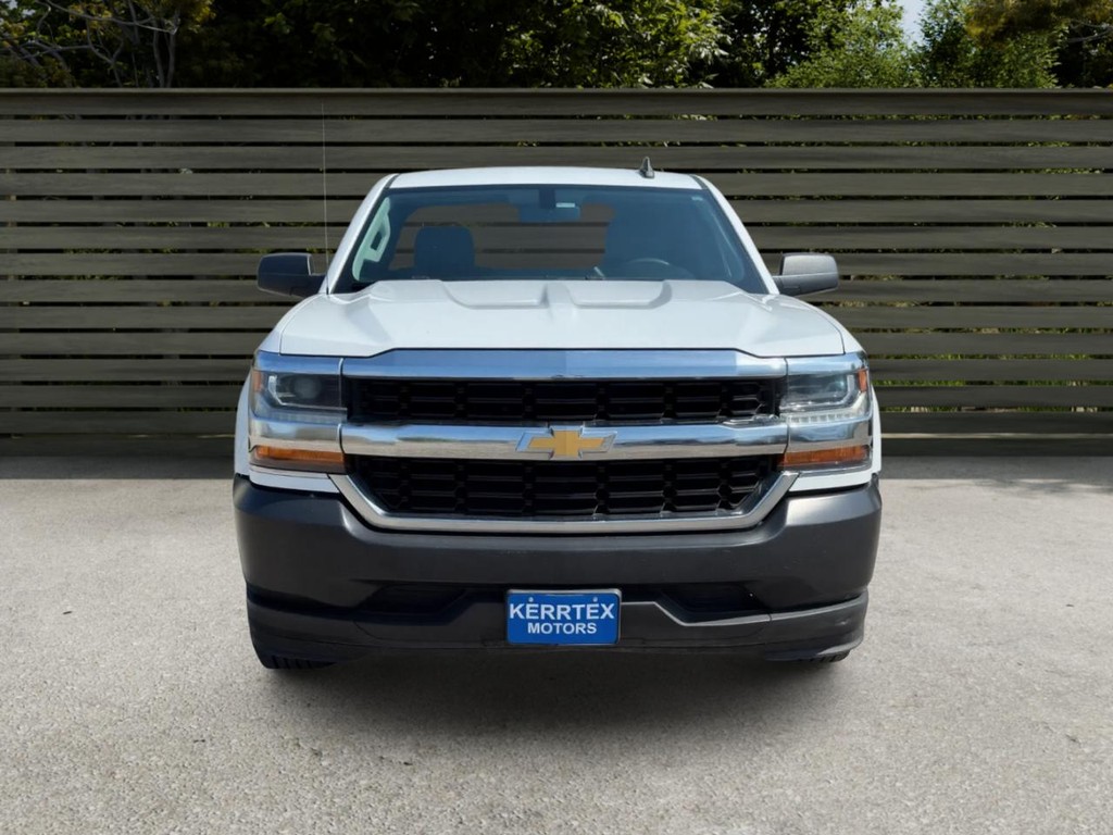 Chevrolet Silverado 1500 Vehicle Full-screen Gallery Image 02