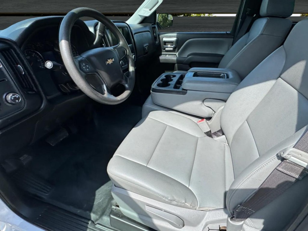 Chevrolet Silverado 1500 Vehicle Full-screen Gallery Image 09
