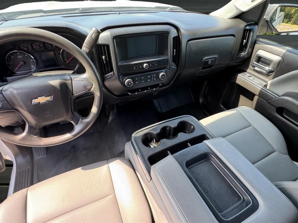 Chevrolet Silverado 1500 Vehicle Full-screen Gallery Image 10