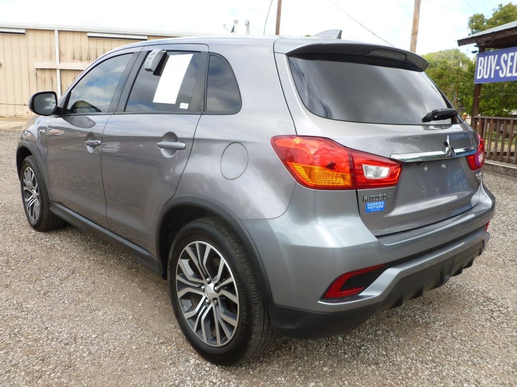 Mitsubishi Outlander Sport Vehicle Image 02