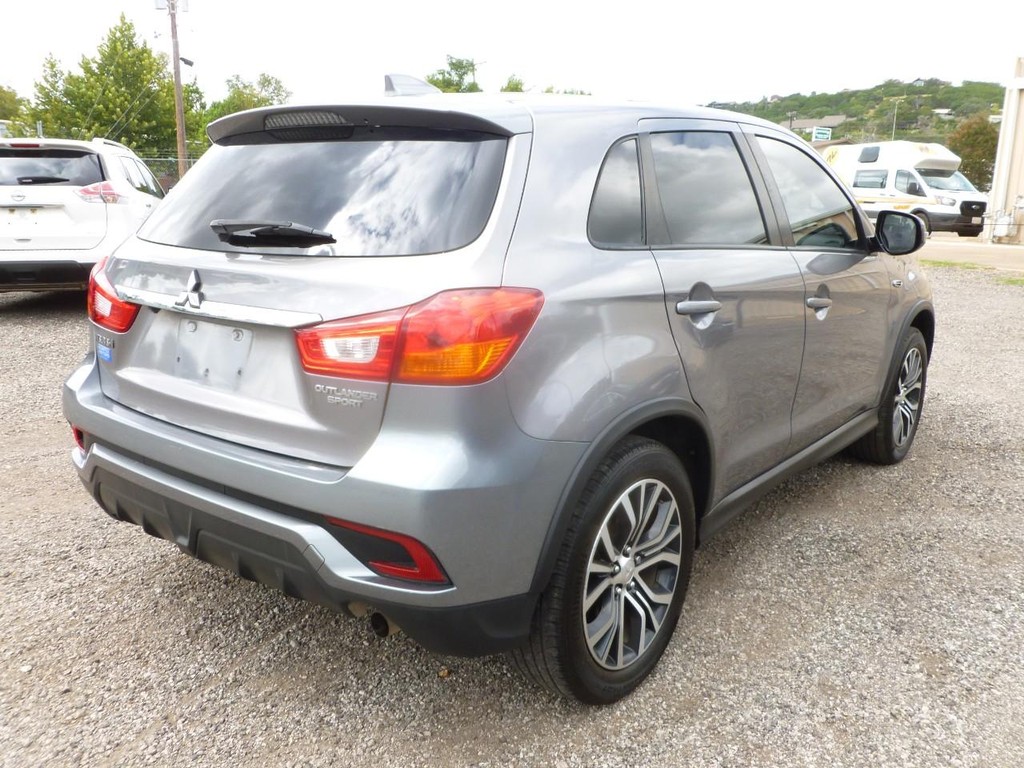 Mitsubishi Outlander Sport Vehicle Image 03