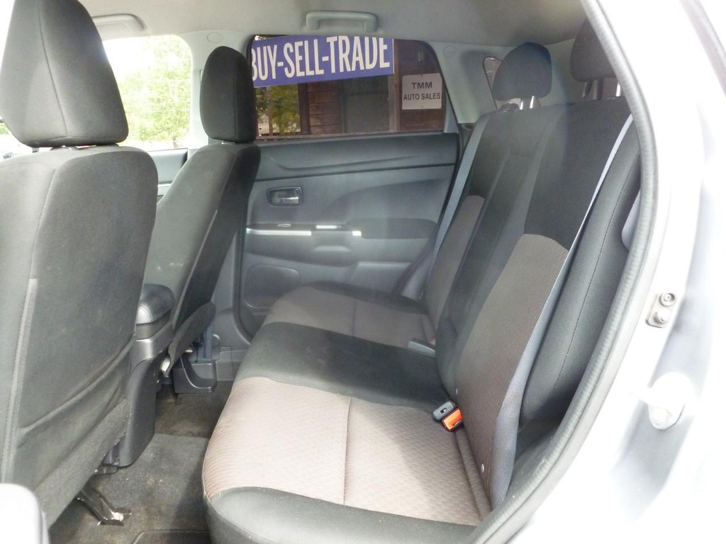 Mitsubishi Outlander Sport Vehicle Image 07