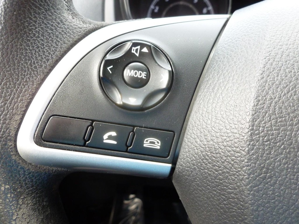 Mitsubishi Outlander Sport Vehicle Image 11
