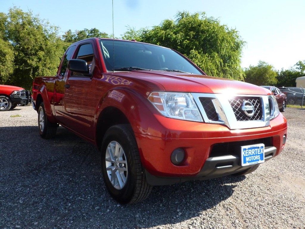 Nissan Frontier Vehicle Full-screen Gallery Image 04
