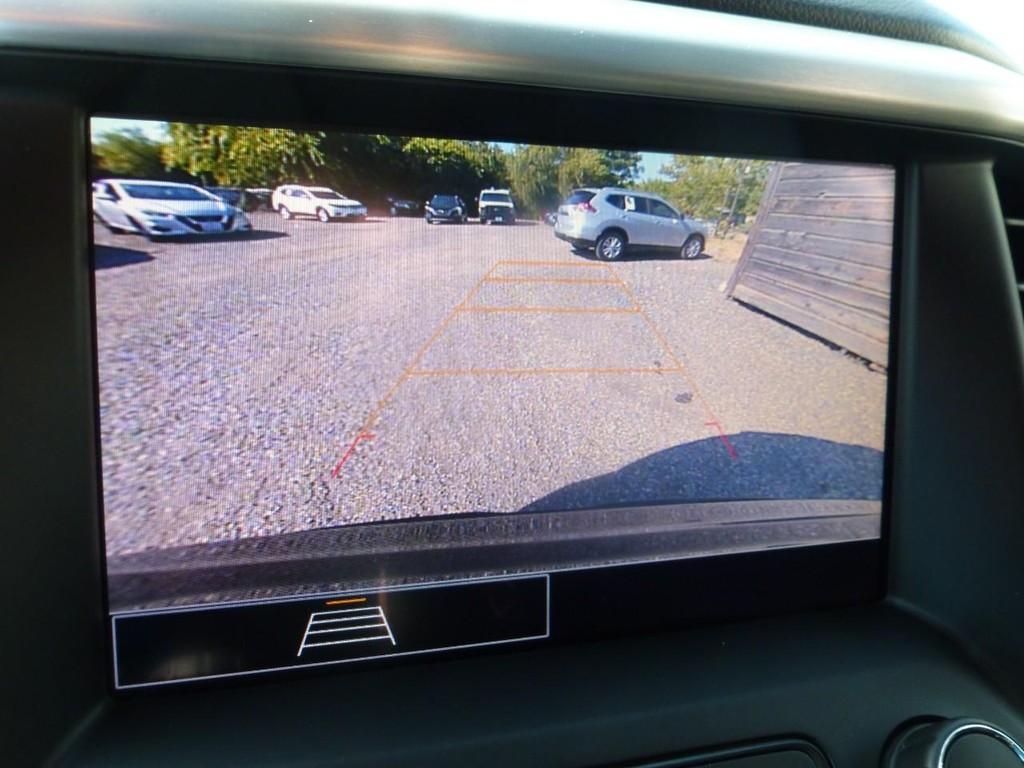 GMC Acadia Vehicle Full-screen Gallery Image 11