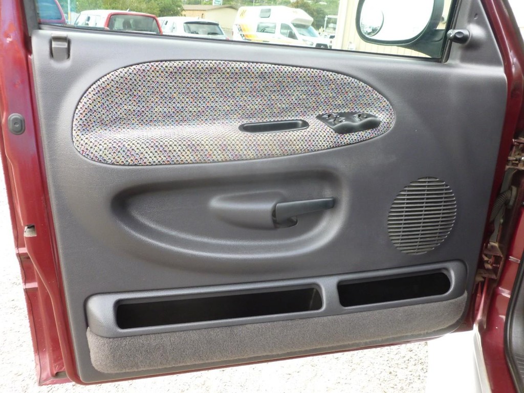 Dodge Ram 1500 Vehicle Image 14