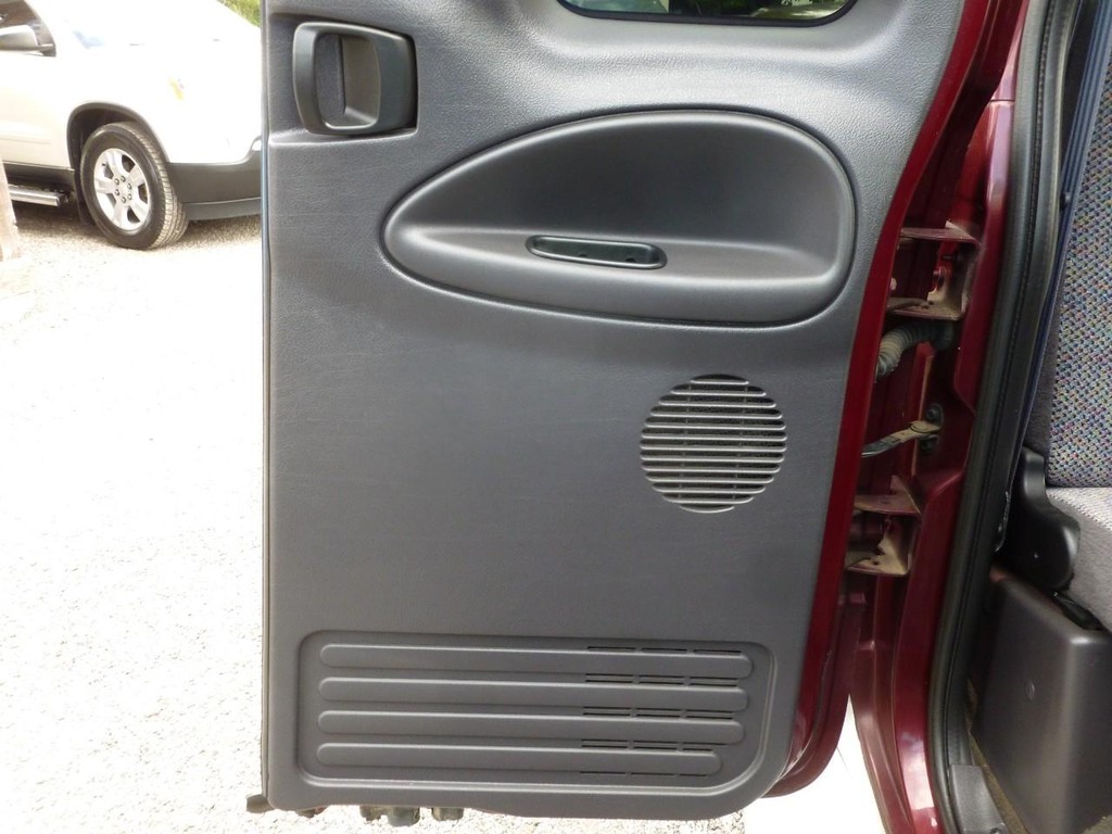 Dodge Ram 1500 Vehicle Image 16