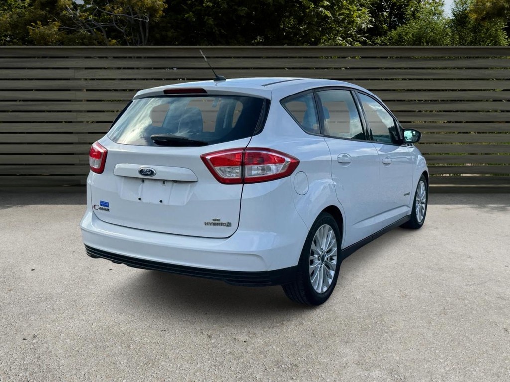 Ford C-Max Hybrid Vehicle Full-screen Gallery Image 08