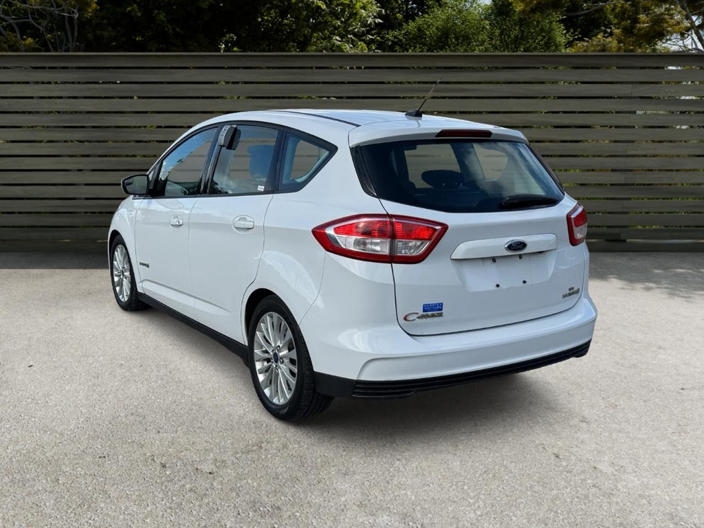 Ford C-Max Hybrid Vehicle Full-screen Gallery Image 10